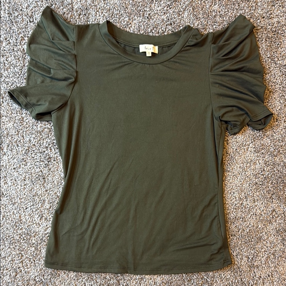 Love J Green Fitted Ruffled Short Sleeve Tee